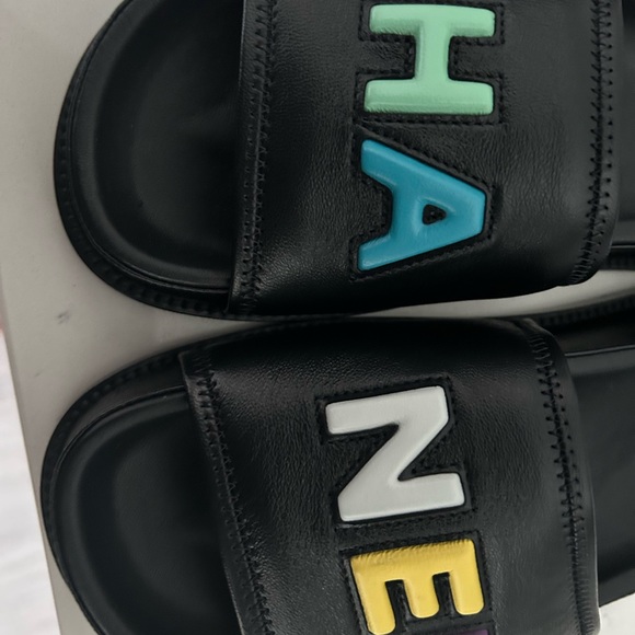 Chanel slides - Picture 6 of 6